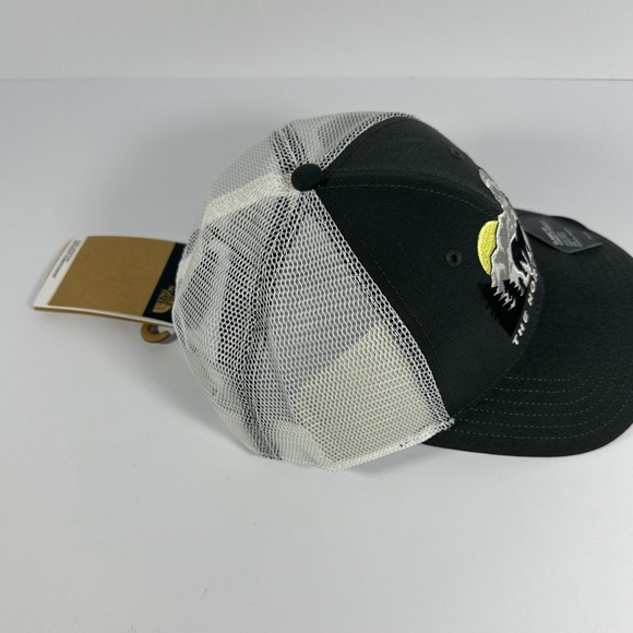 The North Face Gray and White Trucker Hat - Picture 2 of 4